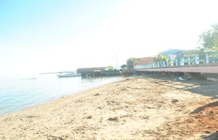 Pantai Kota Benteng Setelah dibersihkan